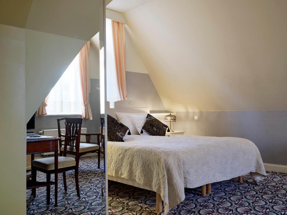 Villa Ammende Restaurant And Hotel 페르누 외부 사진 A room at the hotel