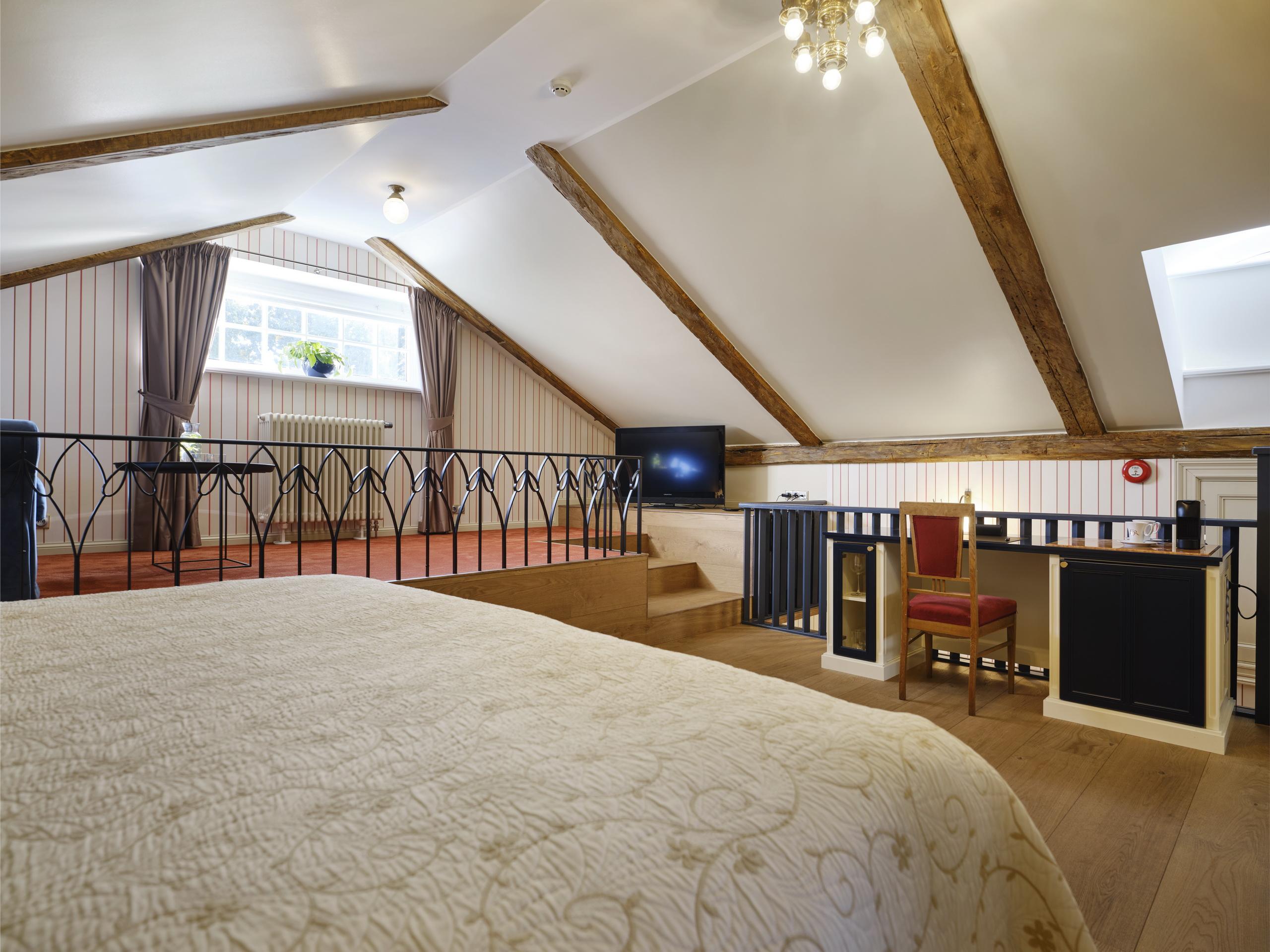 Villa Ammende Restaurant And Hotel 페르누 외부 사진 A suite at the hotel