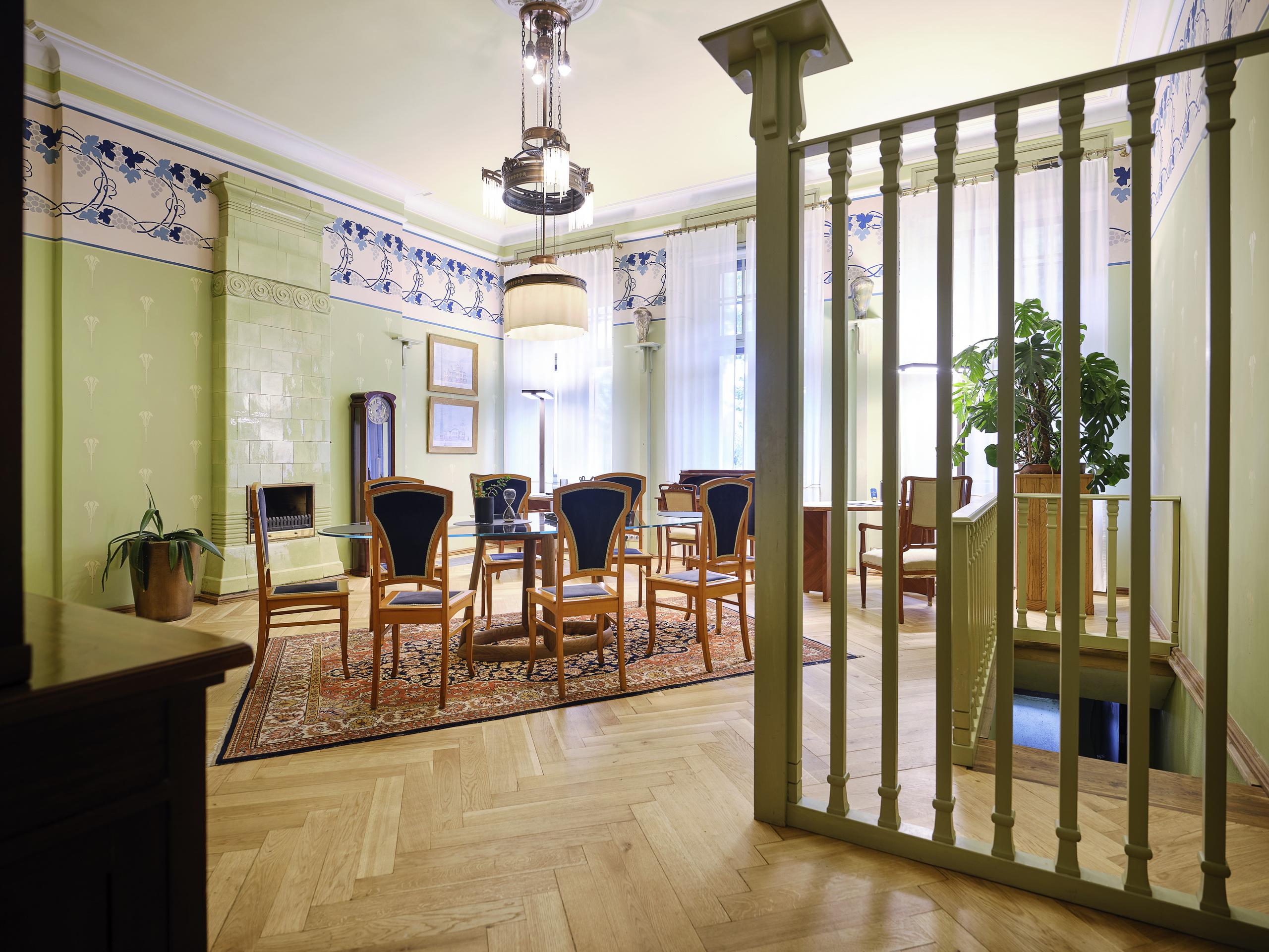 Villa Ammende Restaurant And Hotel 페르누 외부 사진 Interior of the house