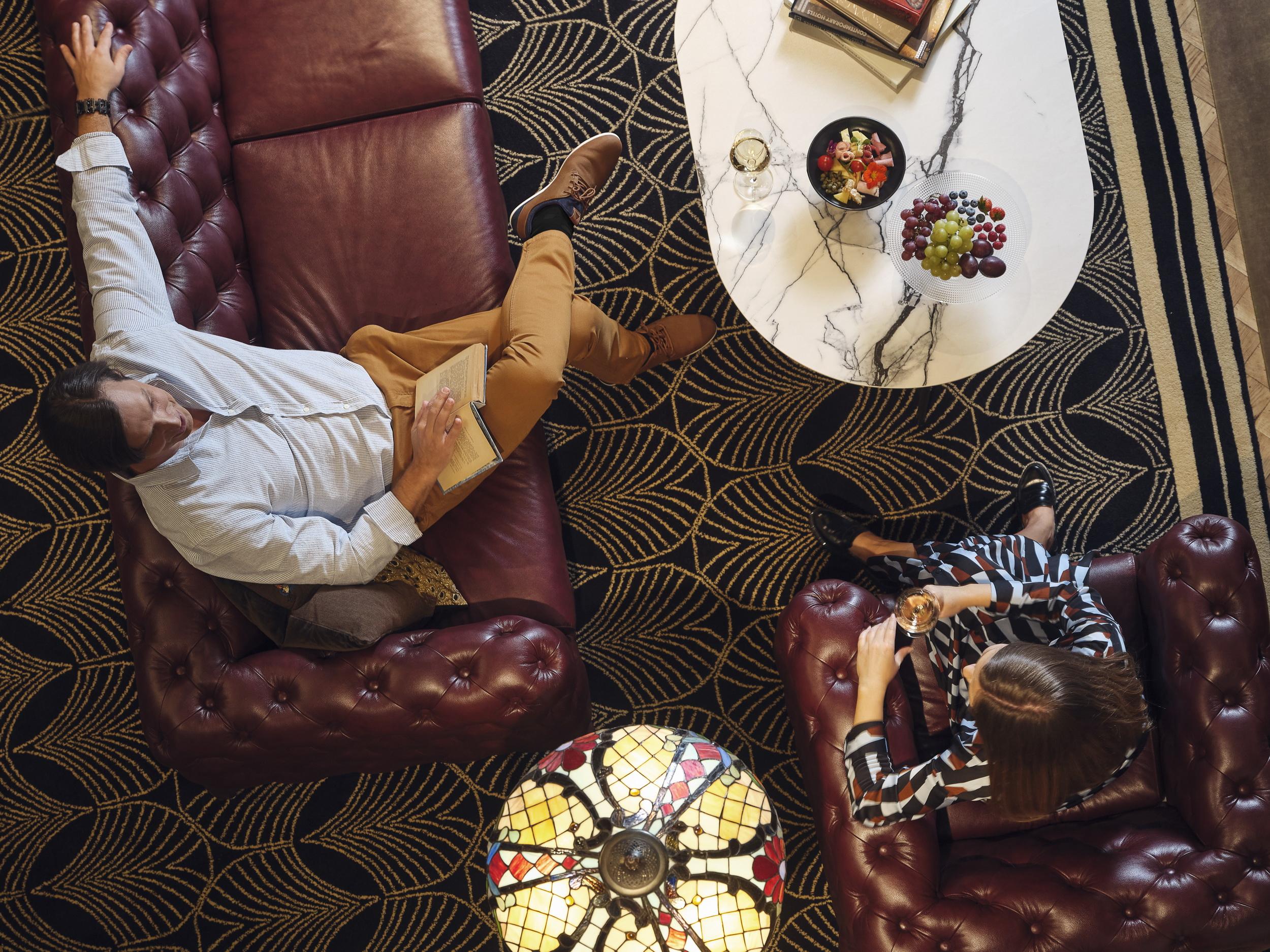 Villa Ammende Restaurant And Hotel 페르누 외부 사진 The Lounge at the airport