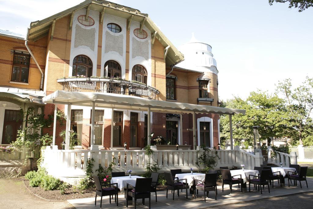 Villa Ammende Restaurant And Hotel 페르누 외부 사진 Restaurant "Schiff"